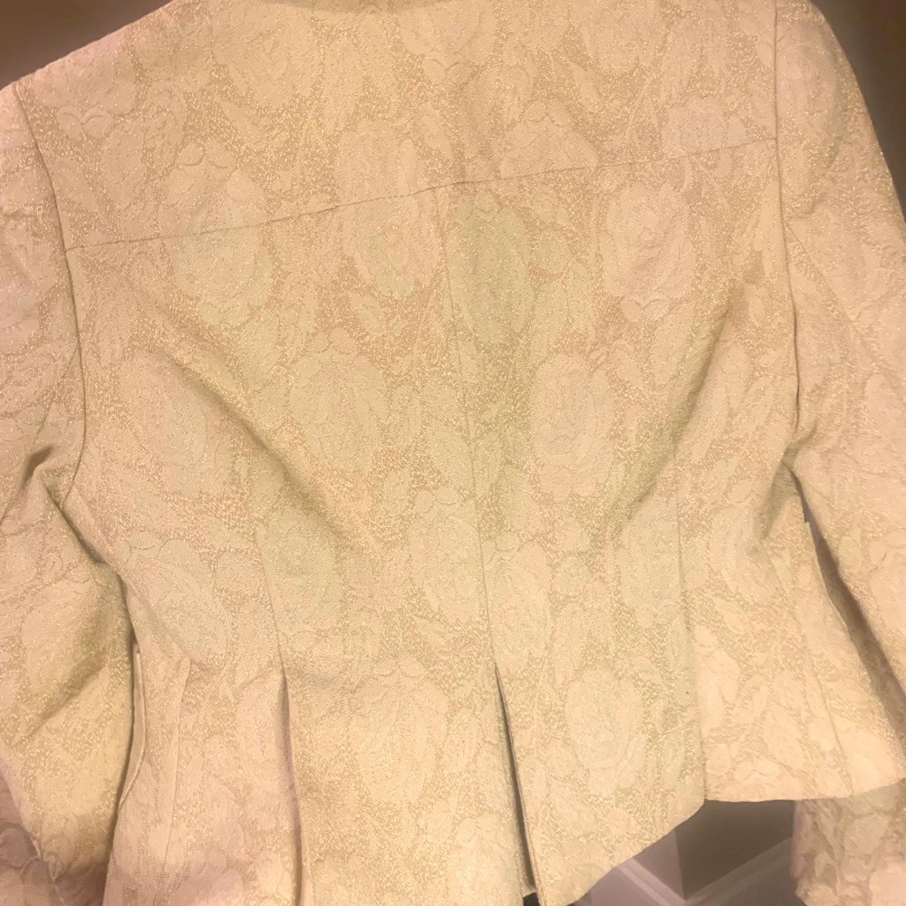 Banana Republic Cream Blazer - Picture 5 of 5